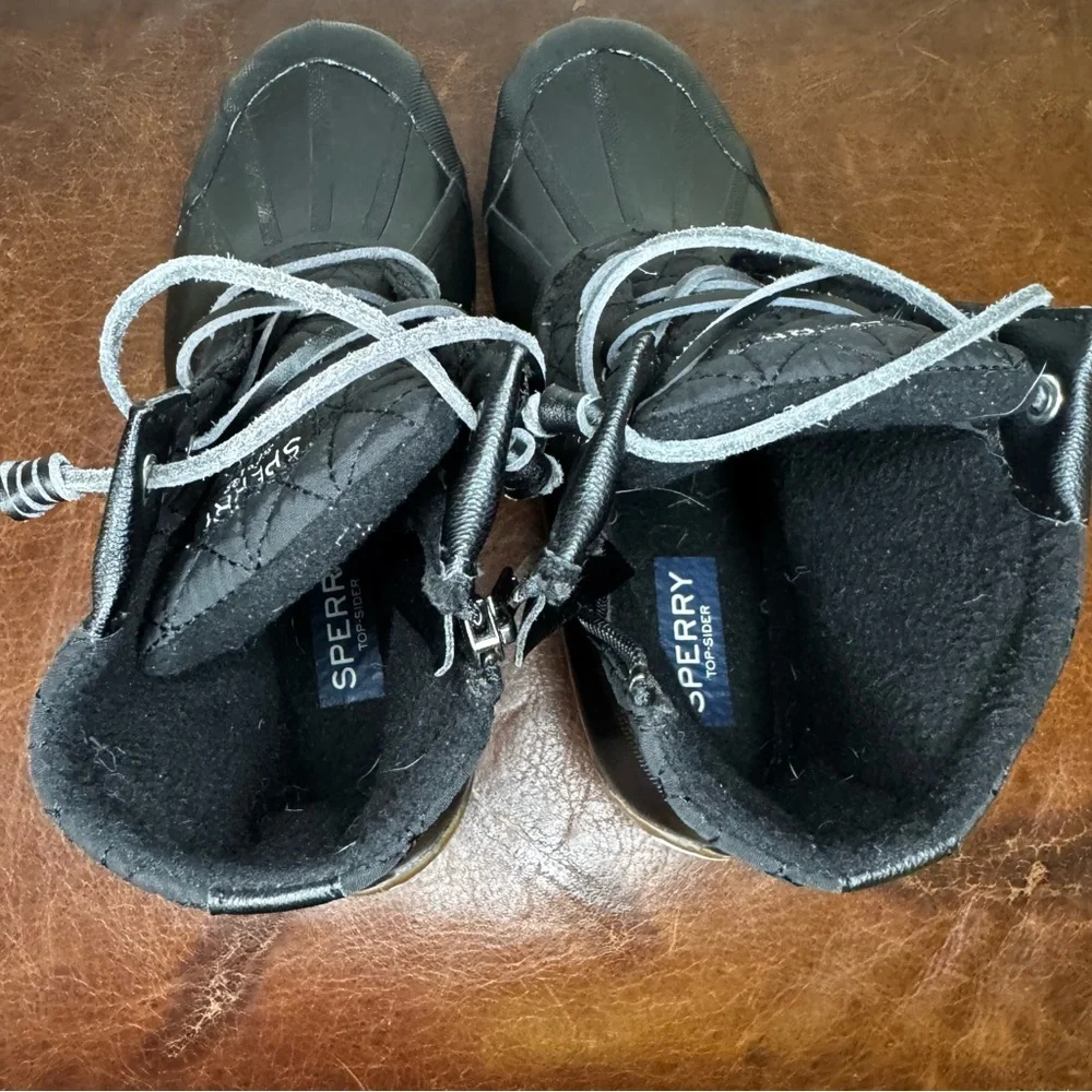 Sperry women’s duck